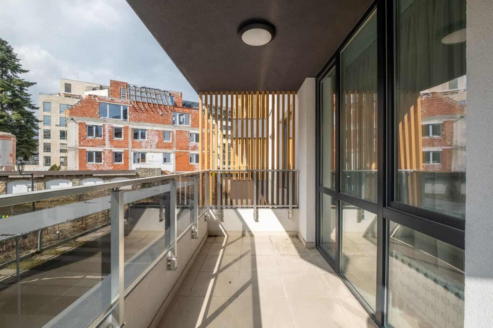 Elegant Deluxe - 2 Bedrooms apt. - Photo 25