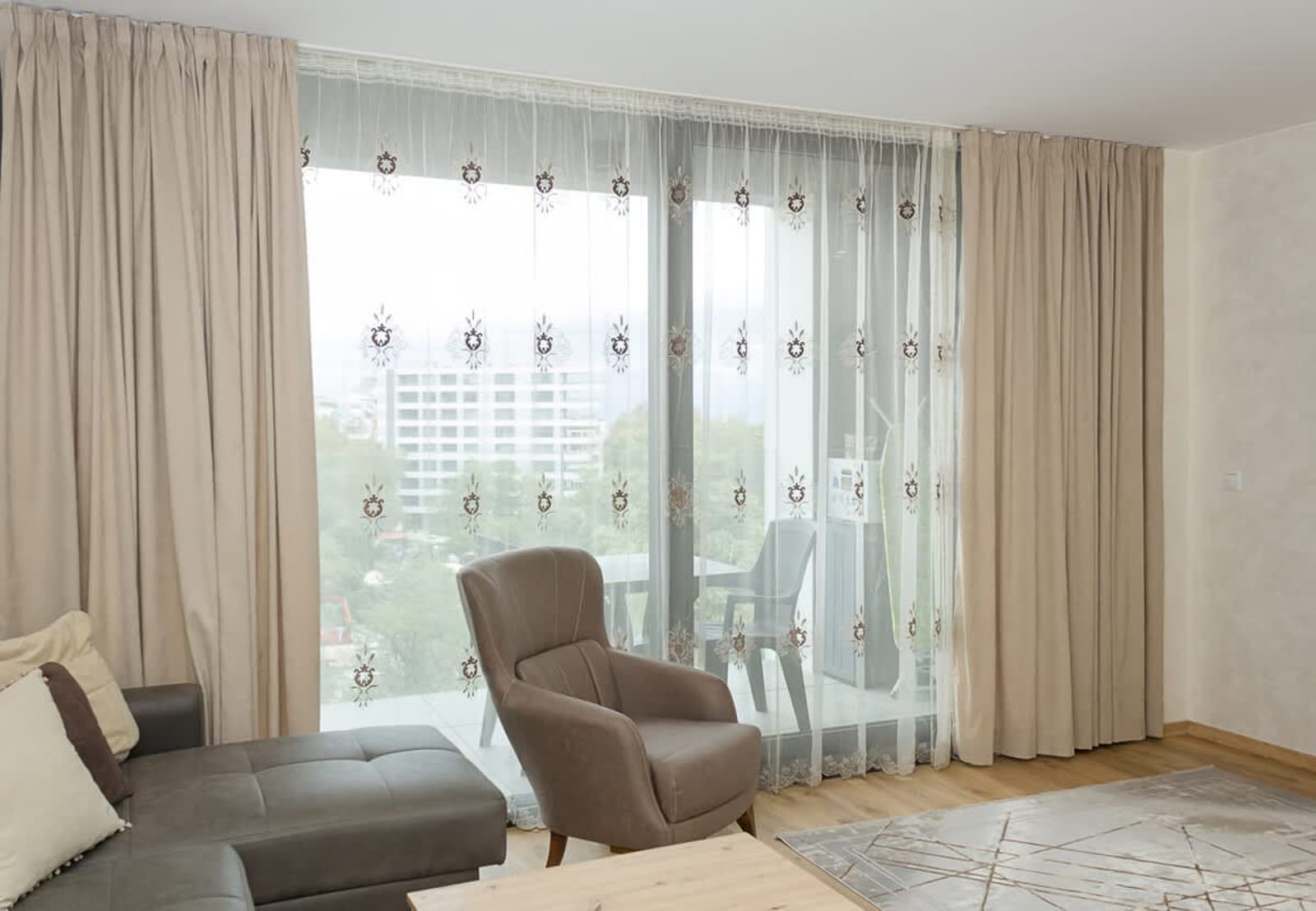 Modern Seaside Retreat in Varna - Photo 11