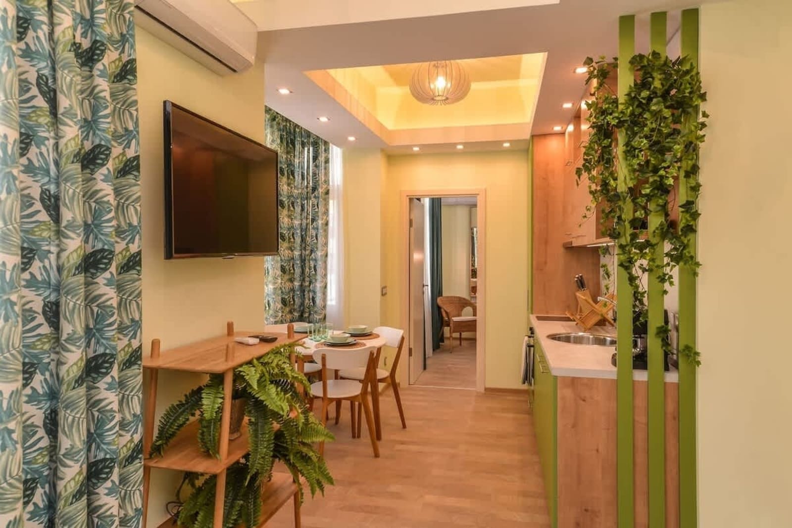 Cozy Jungle Oasis 1BD Apartment in Sofia Center - Photo 7