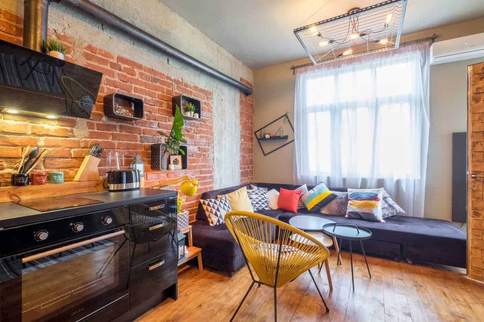 3 BDR &amp; 3 BTHR Duplex | In the Heart of Sofia - Photo 56