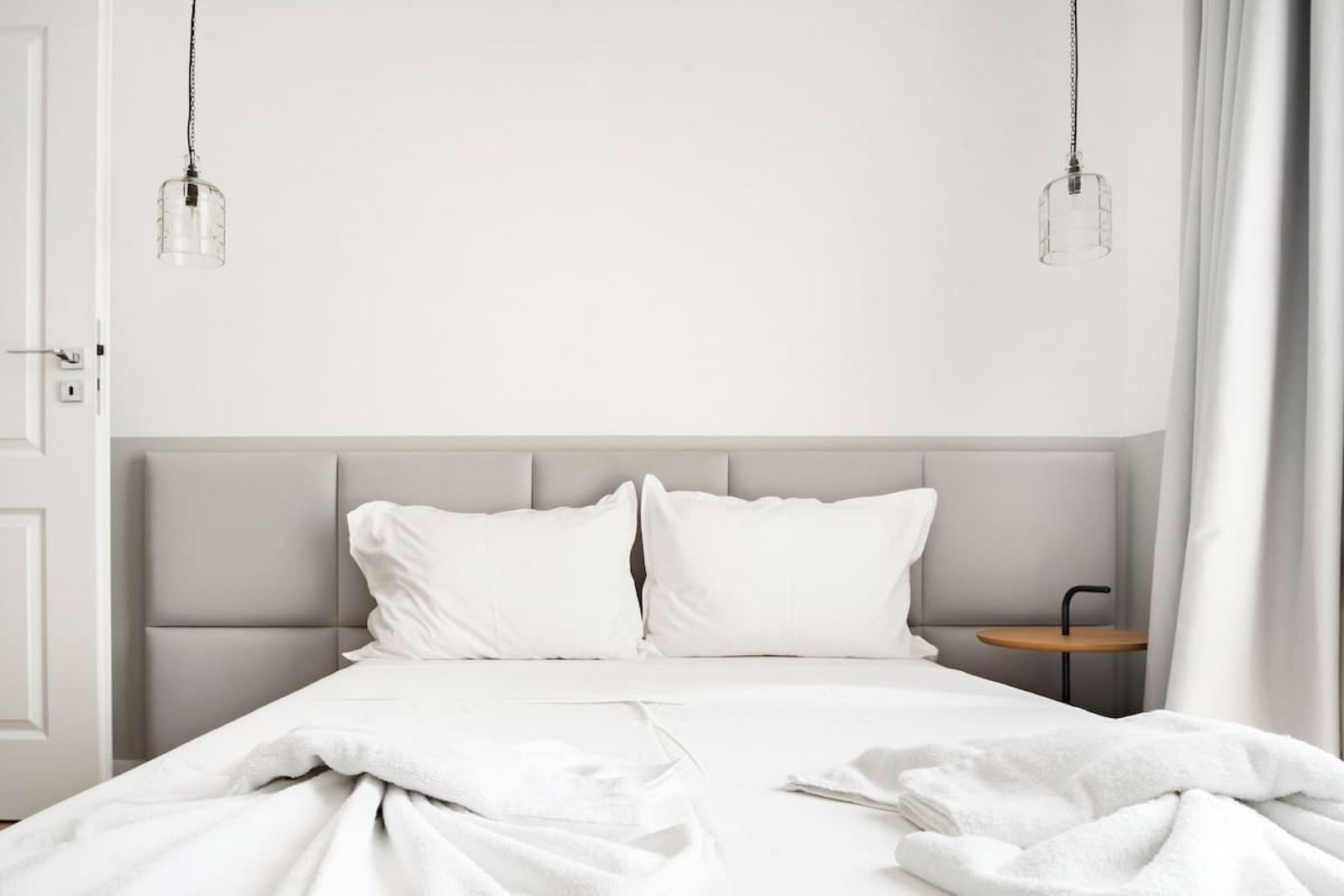 Bright 1BD Flat with Balcony in City Center Sofia - Cover Photo