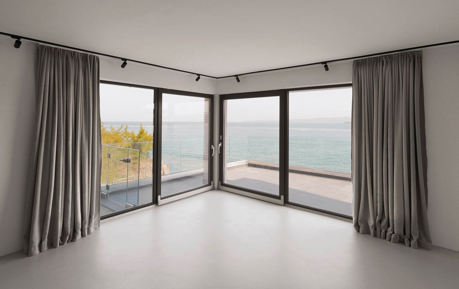 Loft-Style Studio Apartment on the Beach - Photo 46