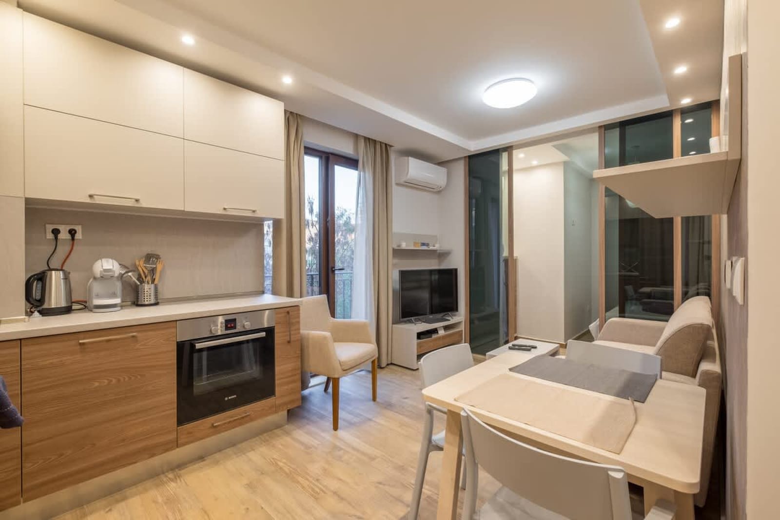 M&amp;M Modern &amp; Multifunctional One Bedroom Apartment - Photo 6