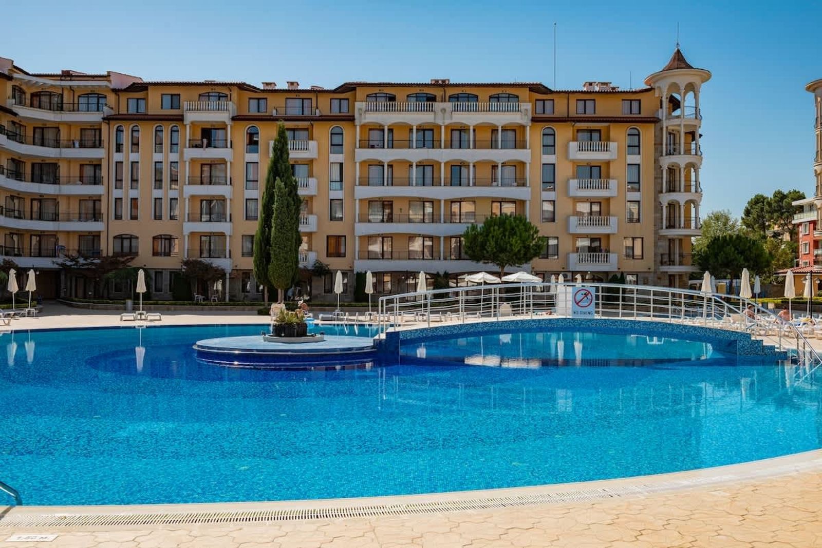 Suite apartment with balcony in Royal Sun - Photo 10