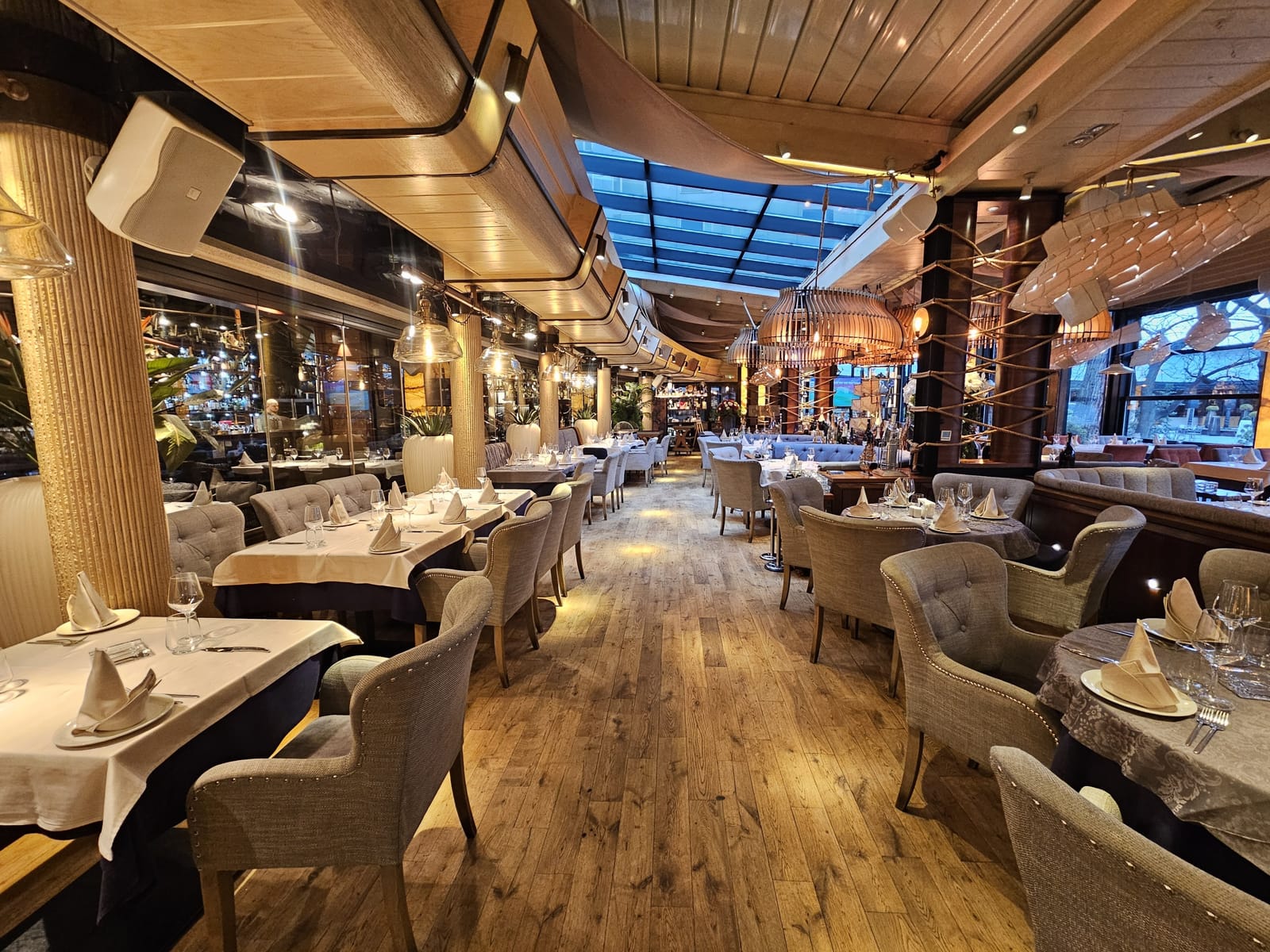 Adventurous High-luxury Restaurant in Sofia - Cover Photo