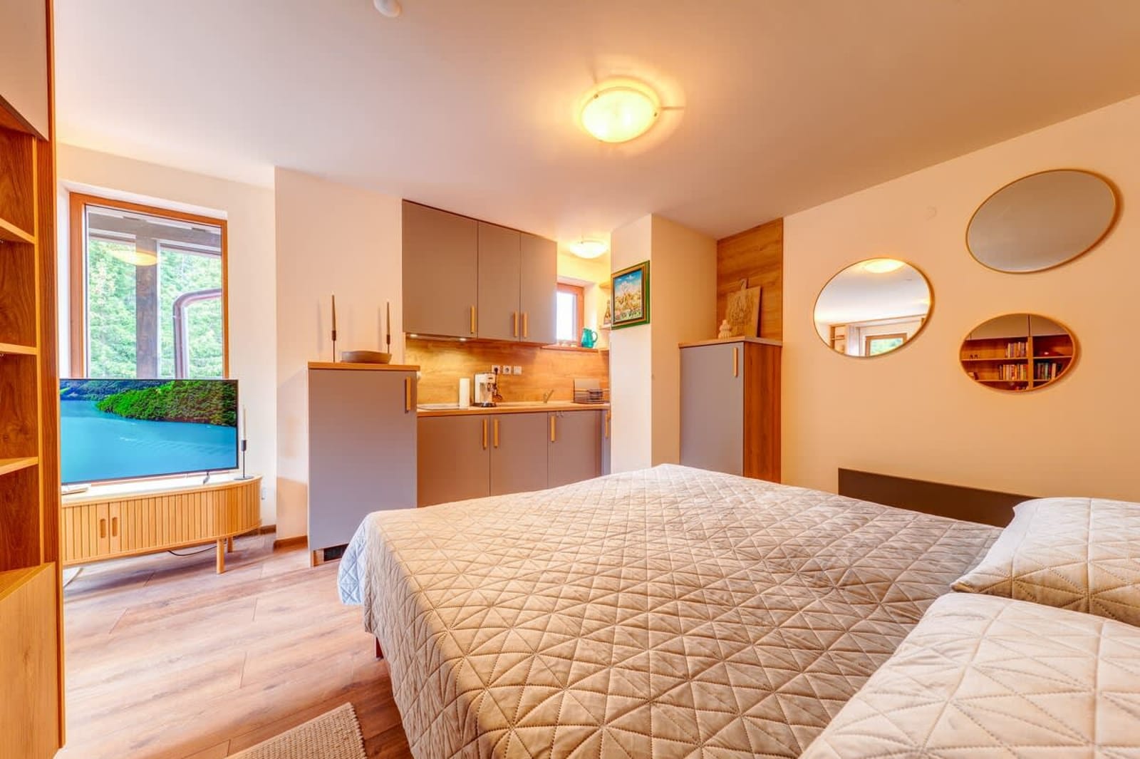 Mountain Luxe Studio - Photo 9