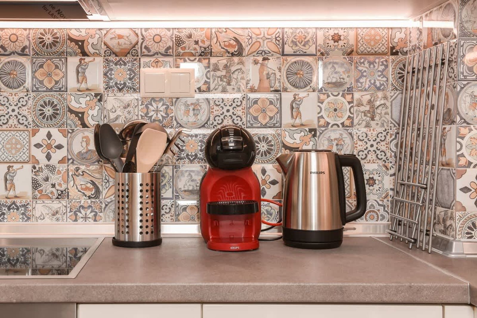 Stylish 1BD Flat + Elevator &amp; AC | Heart of Sofia - Photo 15