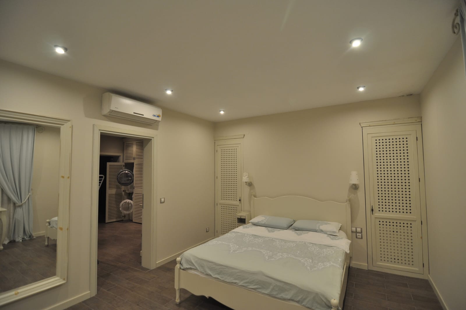 The Flower House - Photo 52