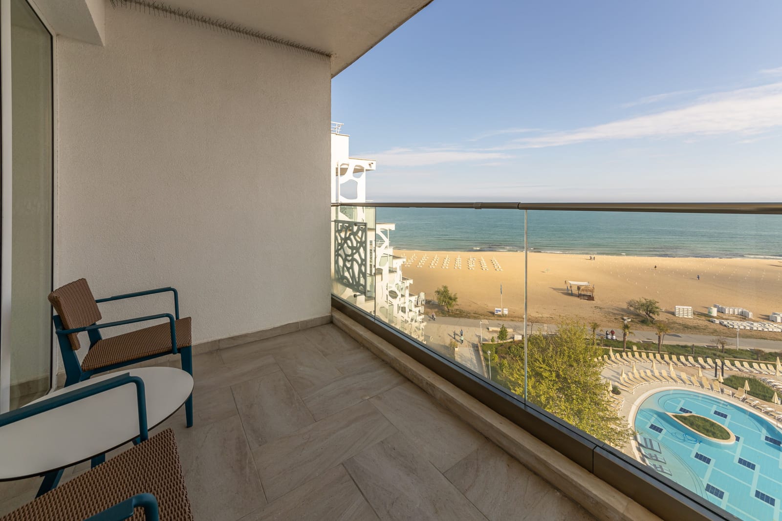 Cozy One Bedroom Room in the Maritim Paradise Blue Hotel - Photo 8