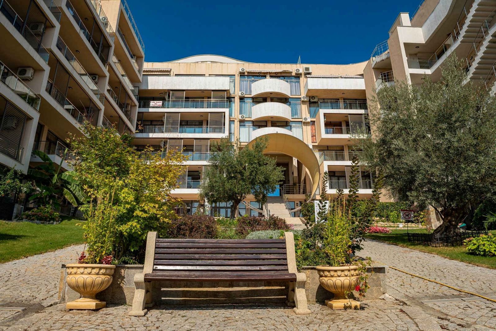 Comfortable Apartment With Sea View in Dolce Vita 2 - Photo 14