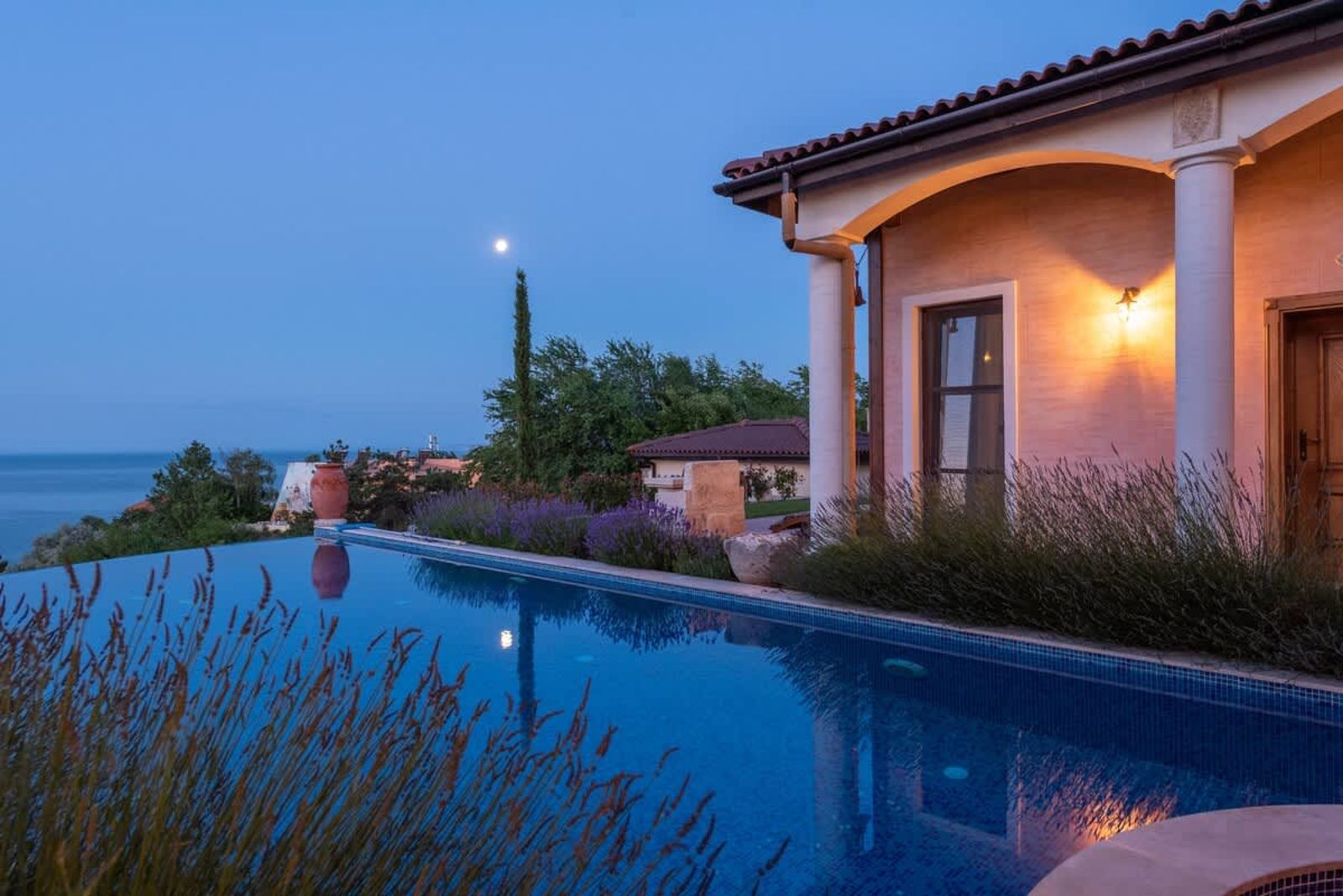 Hacienda Del Sol | Heated Pool - Photo 20