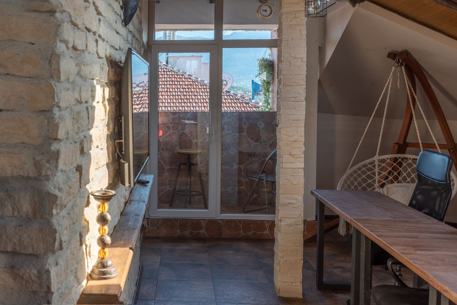 Modern Old Style Co-working space in Sofia - Photo 12