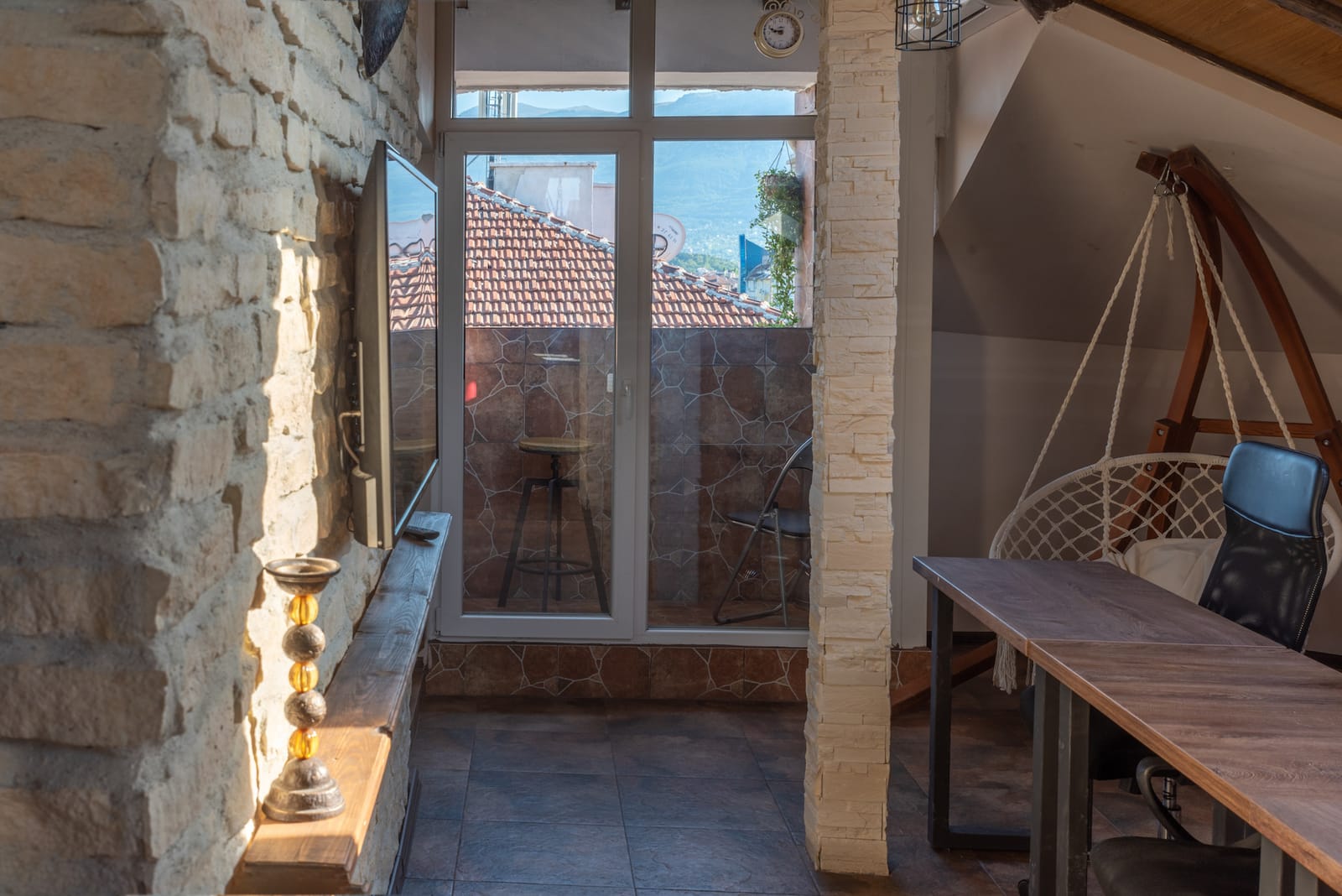 Modern Old Style Co-working space in Sofia - Photo 12