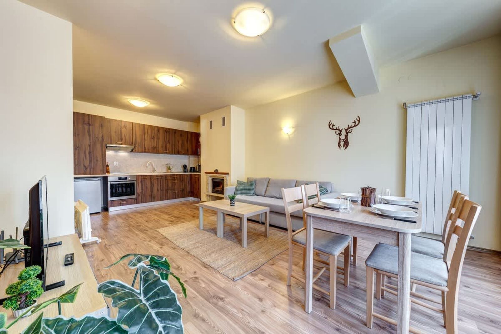 Cosy 1BD Apt w/ Free Parking and Balcony - Photo 13