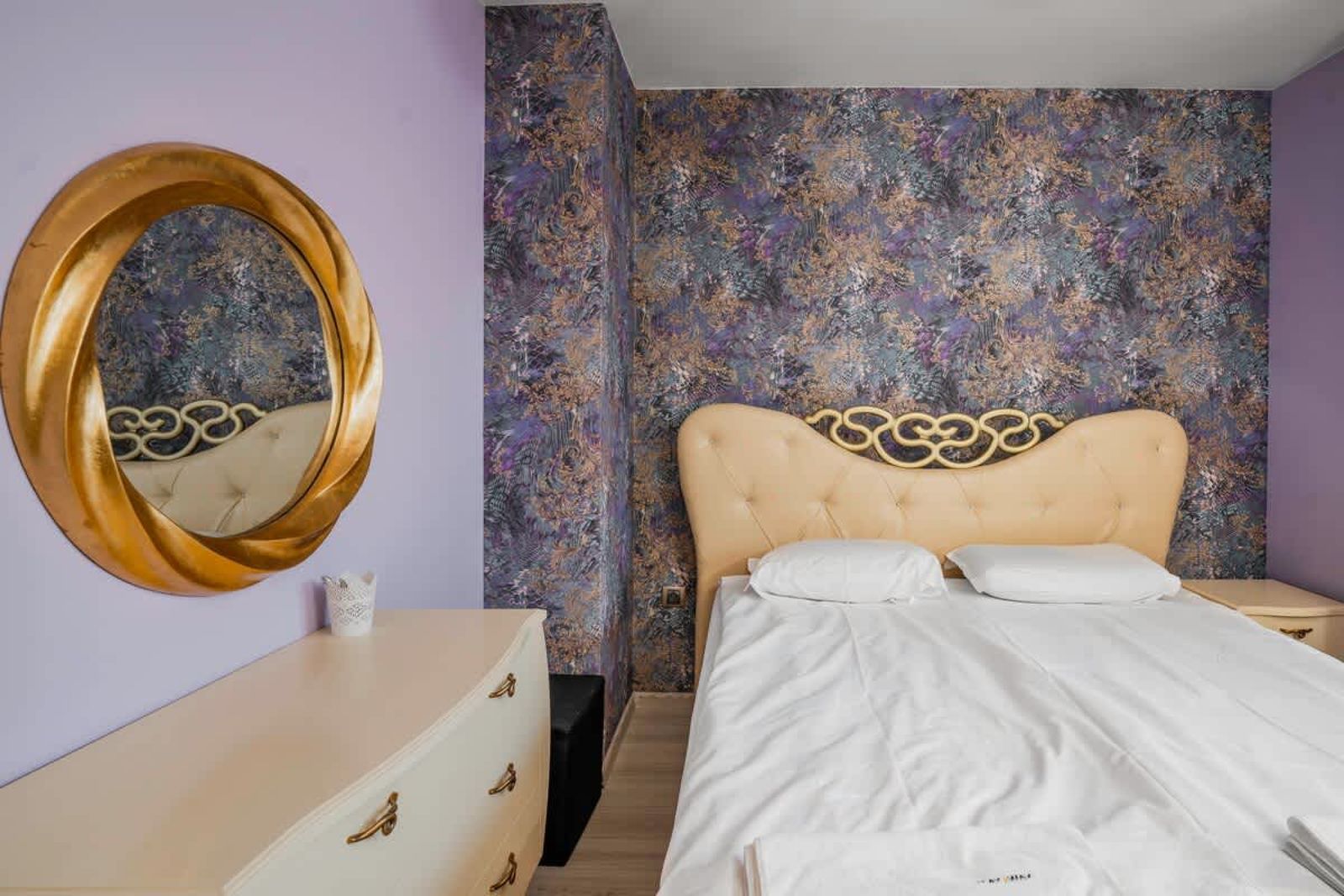 Elegant 1-BD in Lozenets, Prime Sofia Location - Photo 5