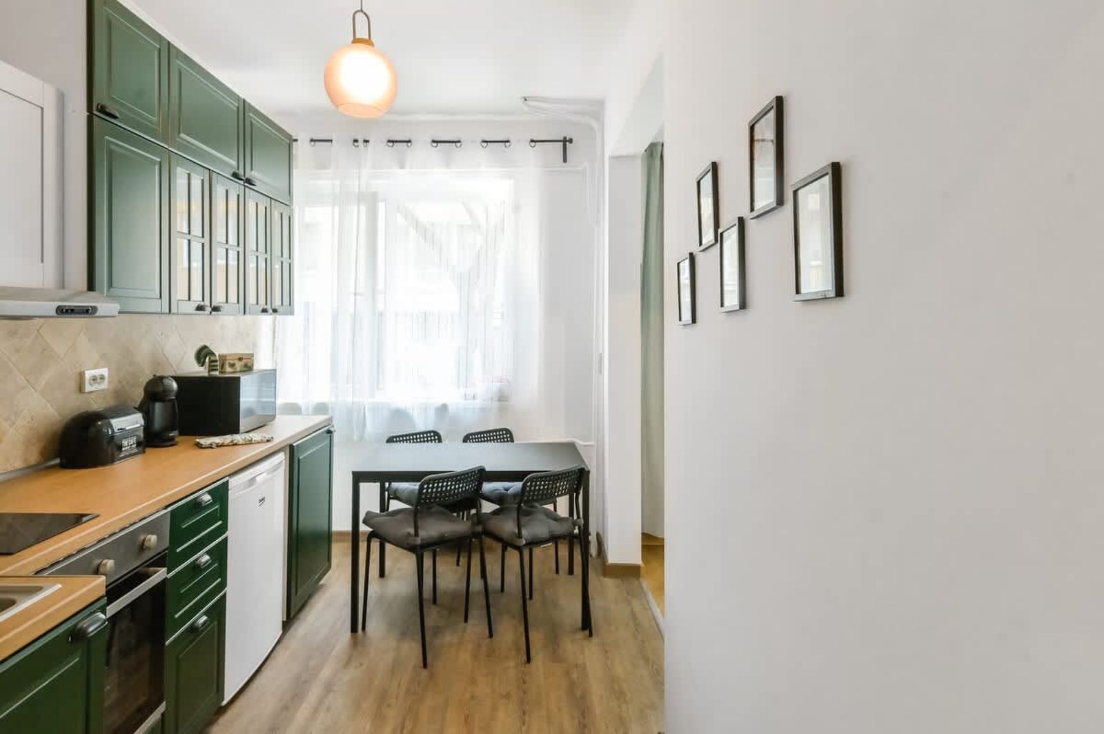 Floral Studio Retreat in Sofia City Center - Photo 7