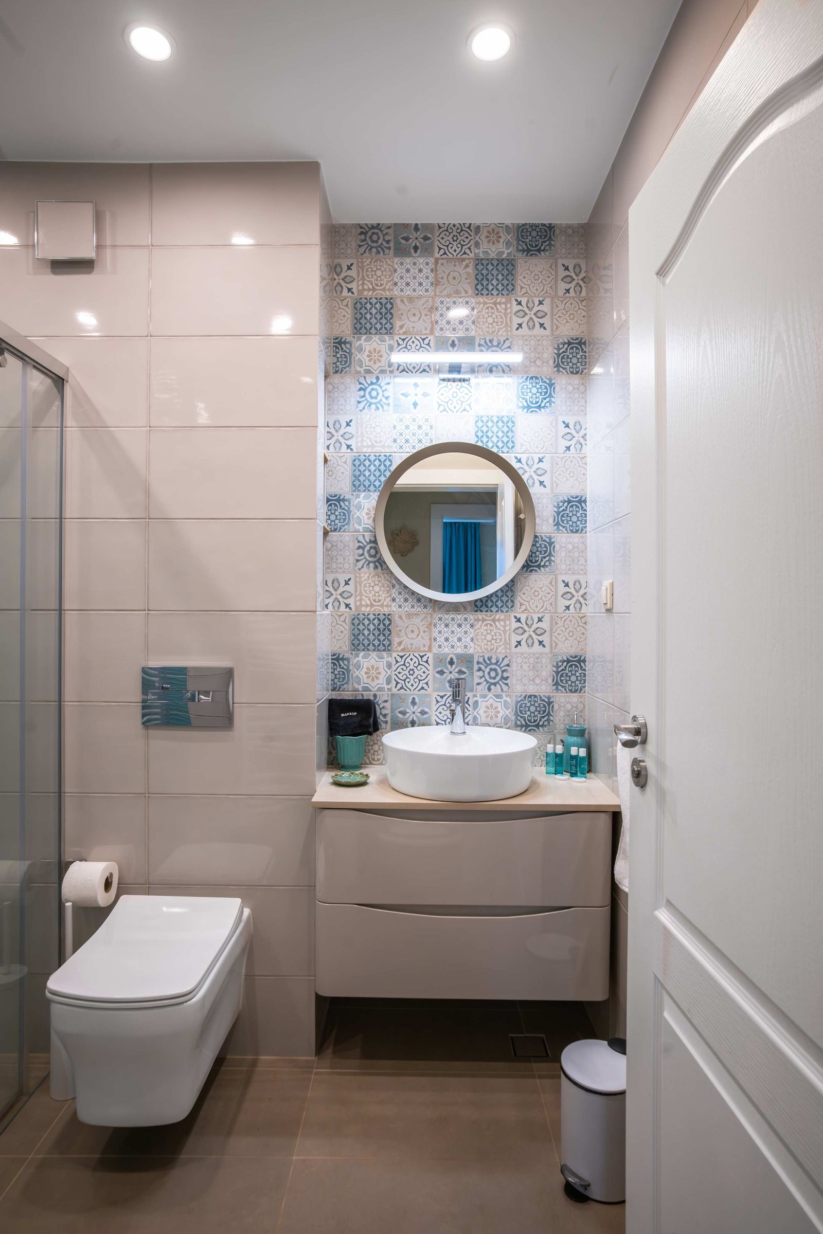 Sunny 1BR with Balcony - Photo 9