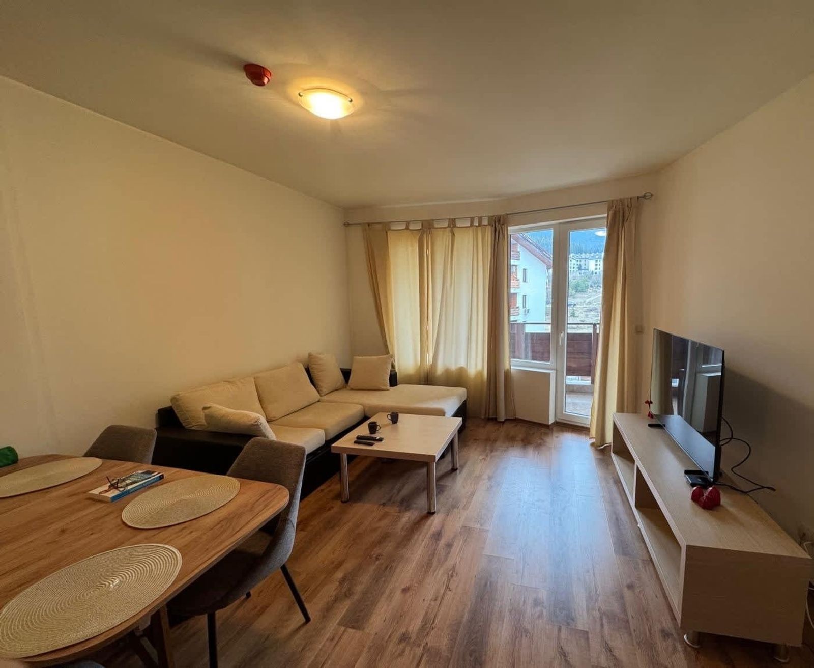 Detelina Mountain Retreat- 1-BR with Balcony - Photo 7