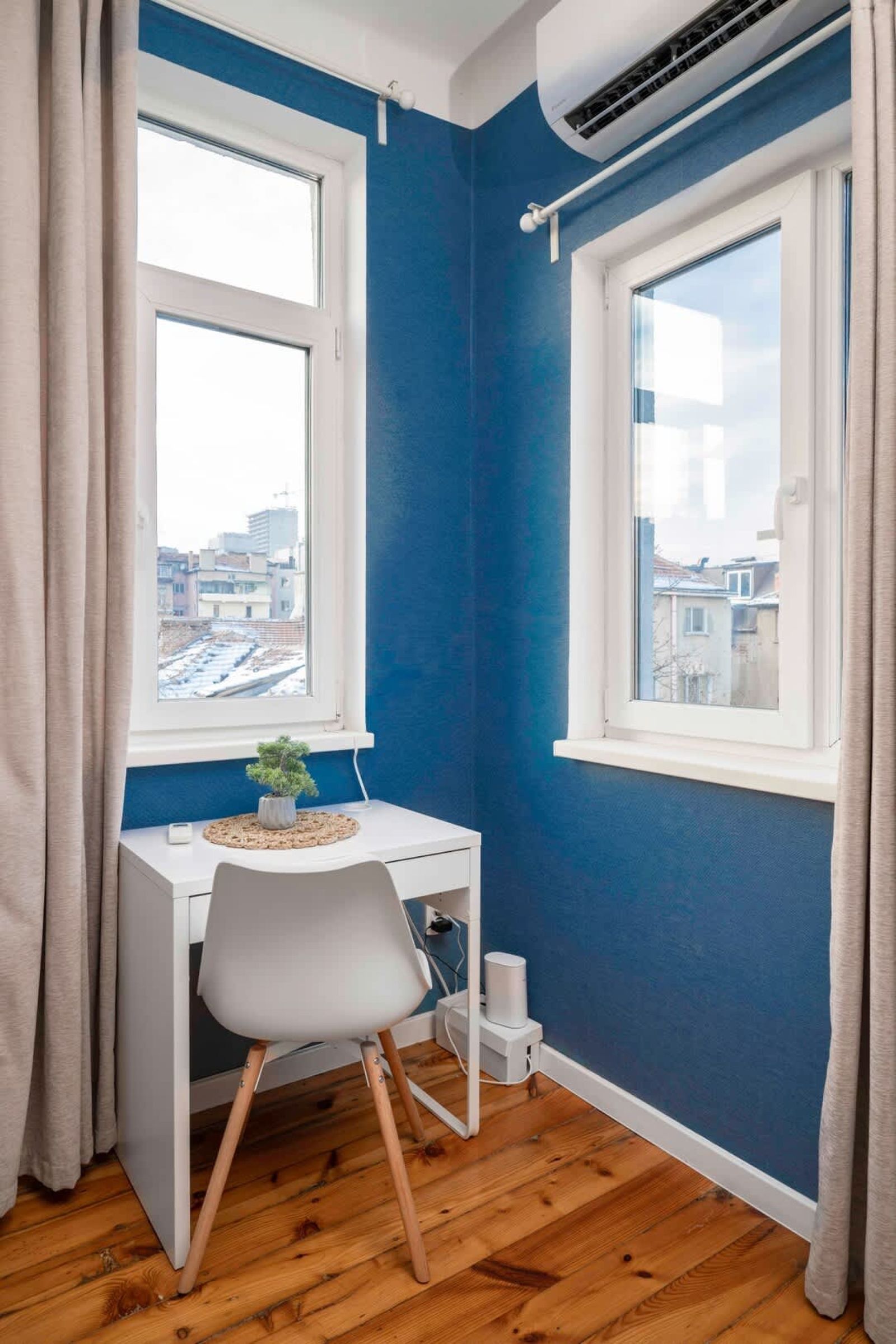 Cozy 2BD Flat | Steps to Vitosha Blvd + AC/WiFi - Photo 14