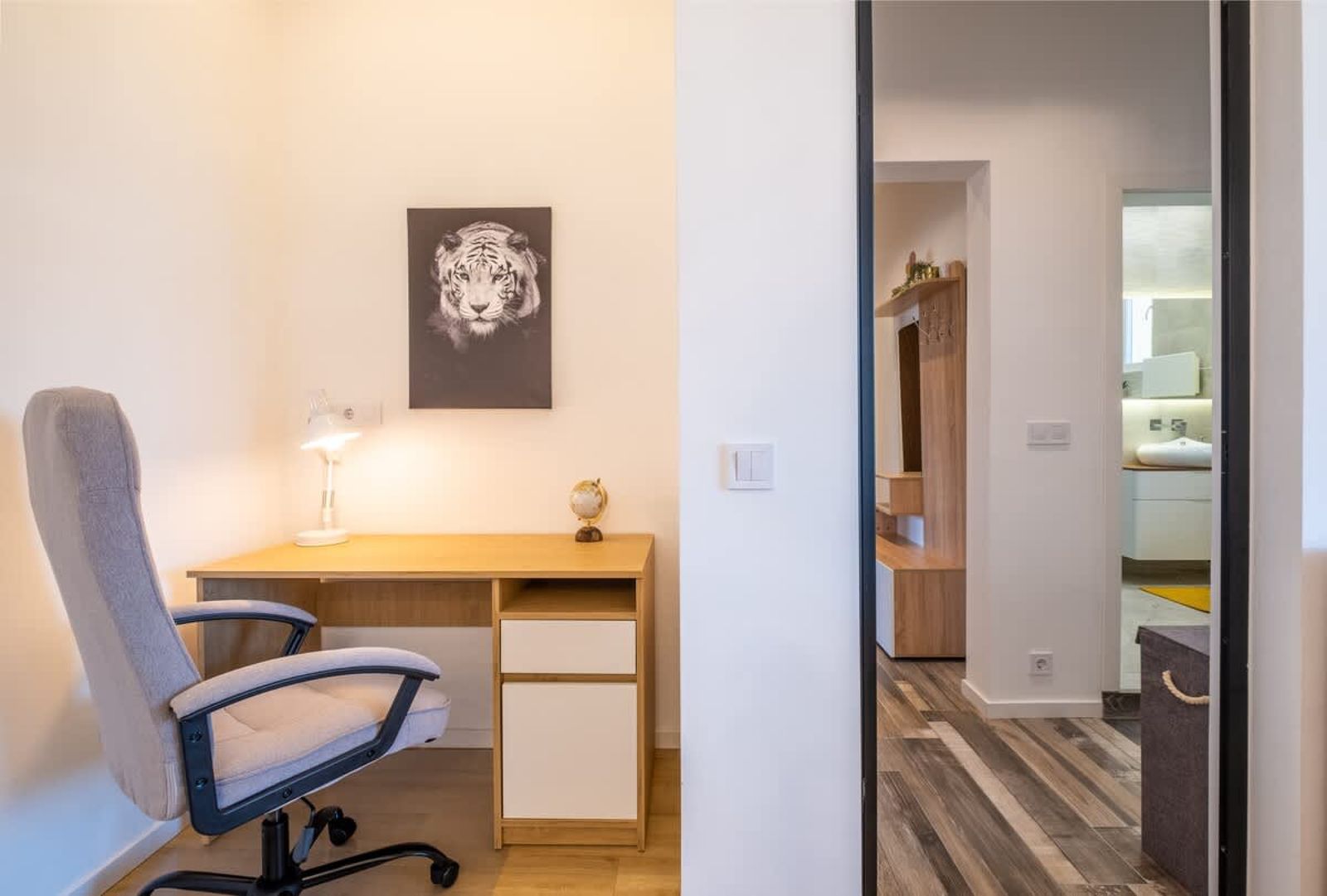 Bright Apartments – 2 Bedroom - Photo 16