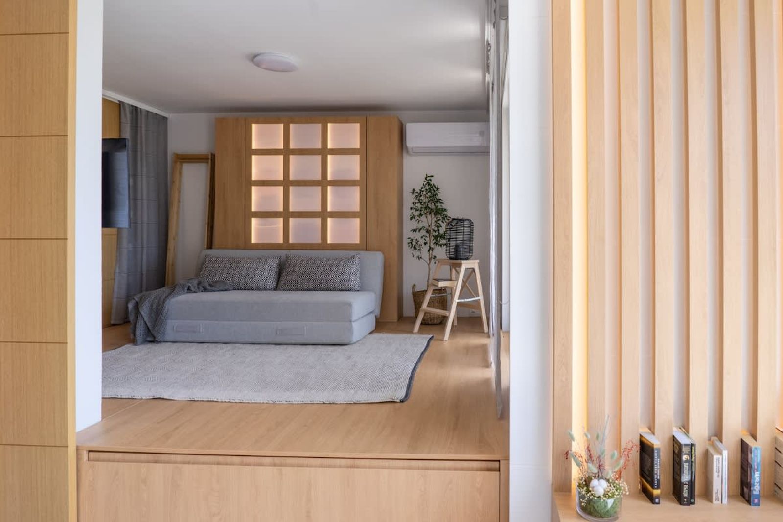 Smartly Designed Flat with Balcony &amp; Parking - Photo 7