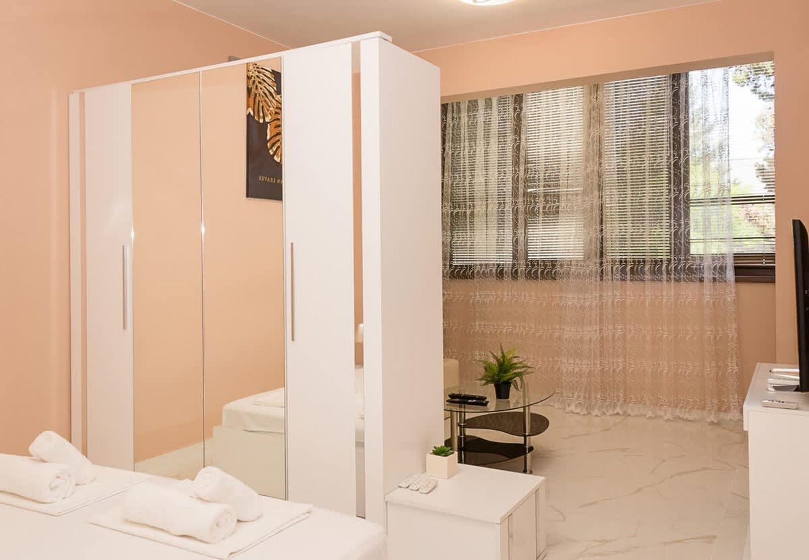 Comfy 1-Bedroom Apartment in Chayka Neighbourhood - Photo 11