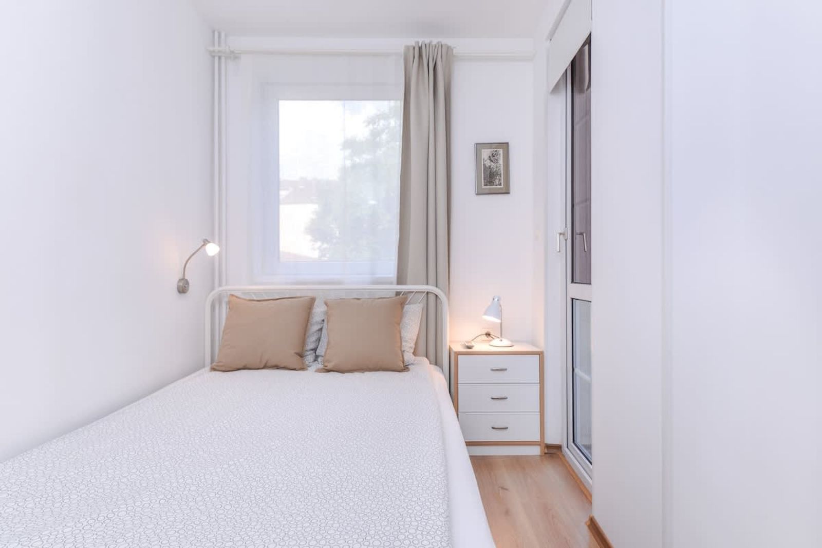 Eleganto - Central 2BD Stylish Apartment - Photo 16