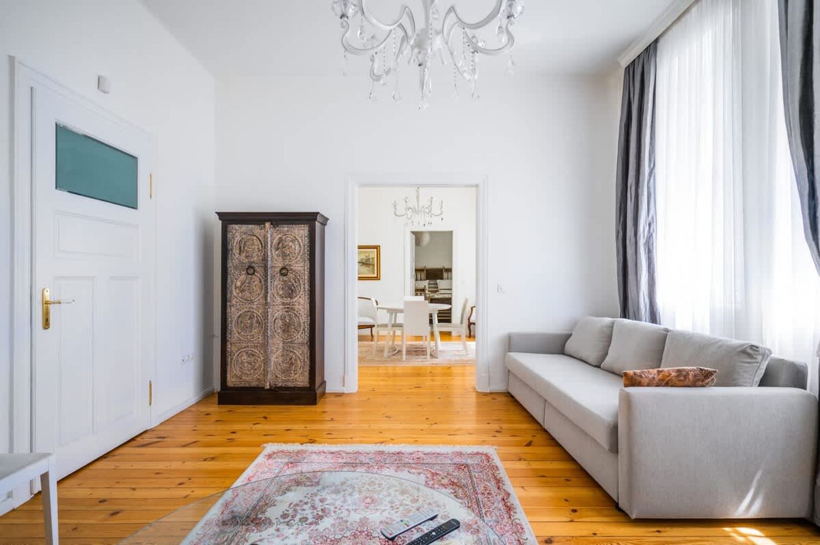 Prime Location in Sofia Spacious 1BD Apartment - Photo 3