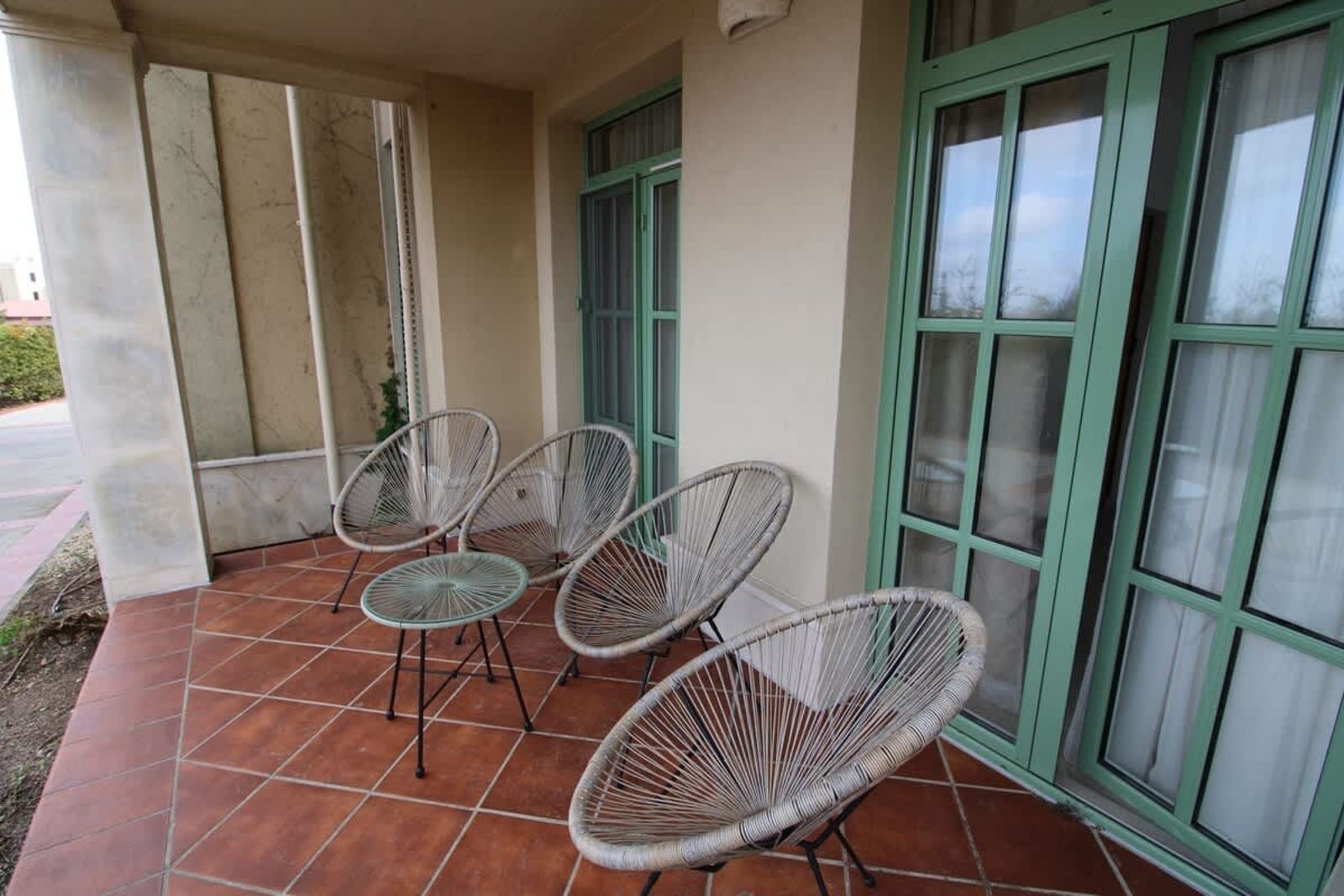 Cozy 2 bedroom apartment in Flores Garden - Photo 25