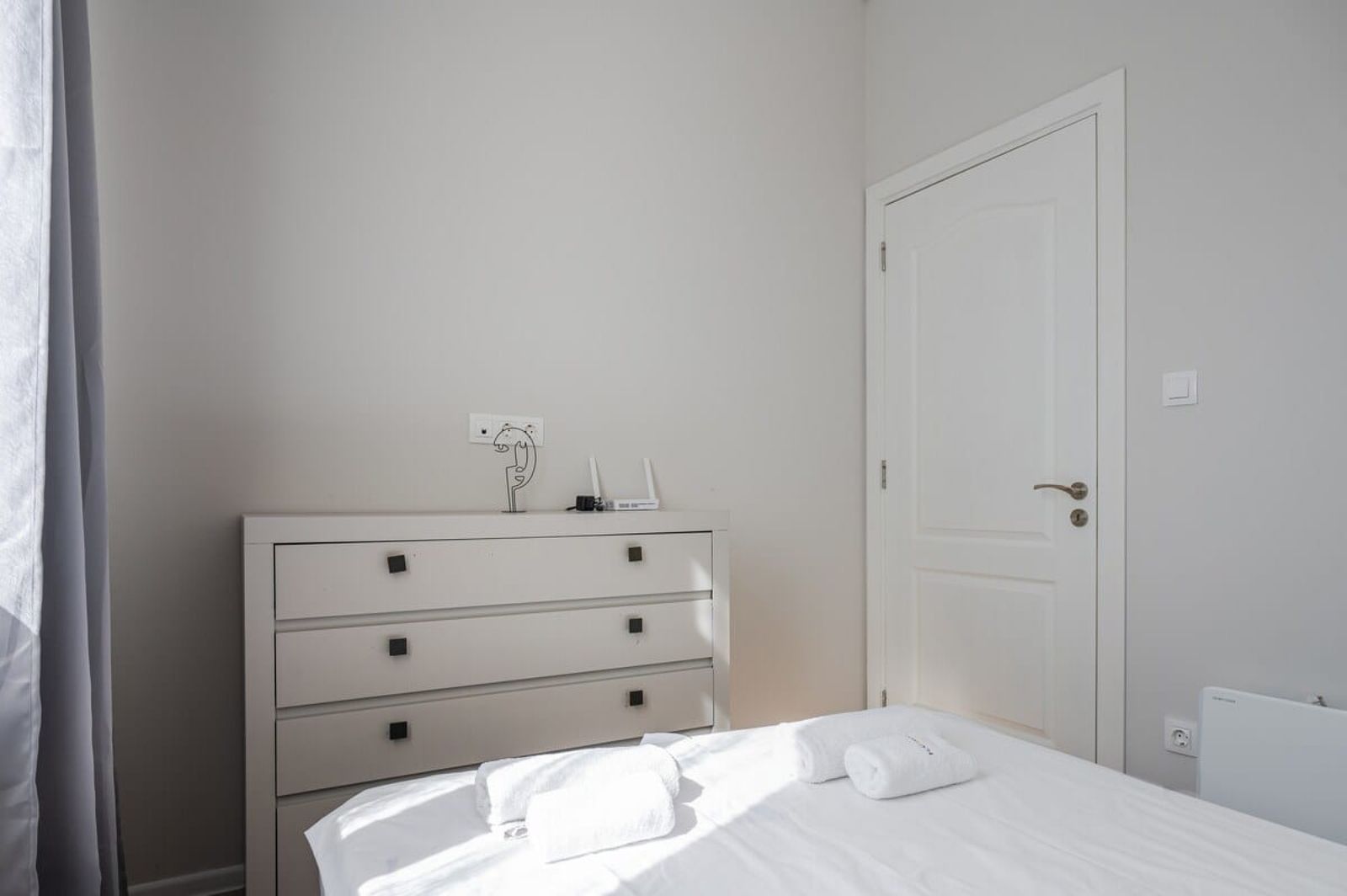 Light and Modern 2BD Flat Next To Women's Market - Photo 7