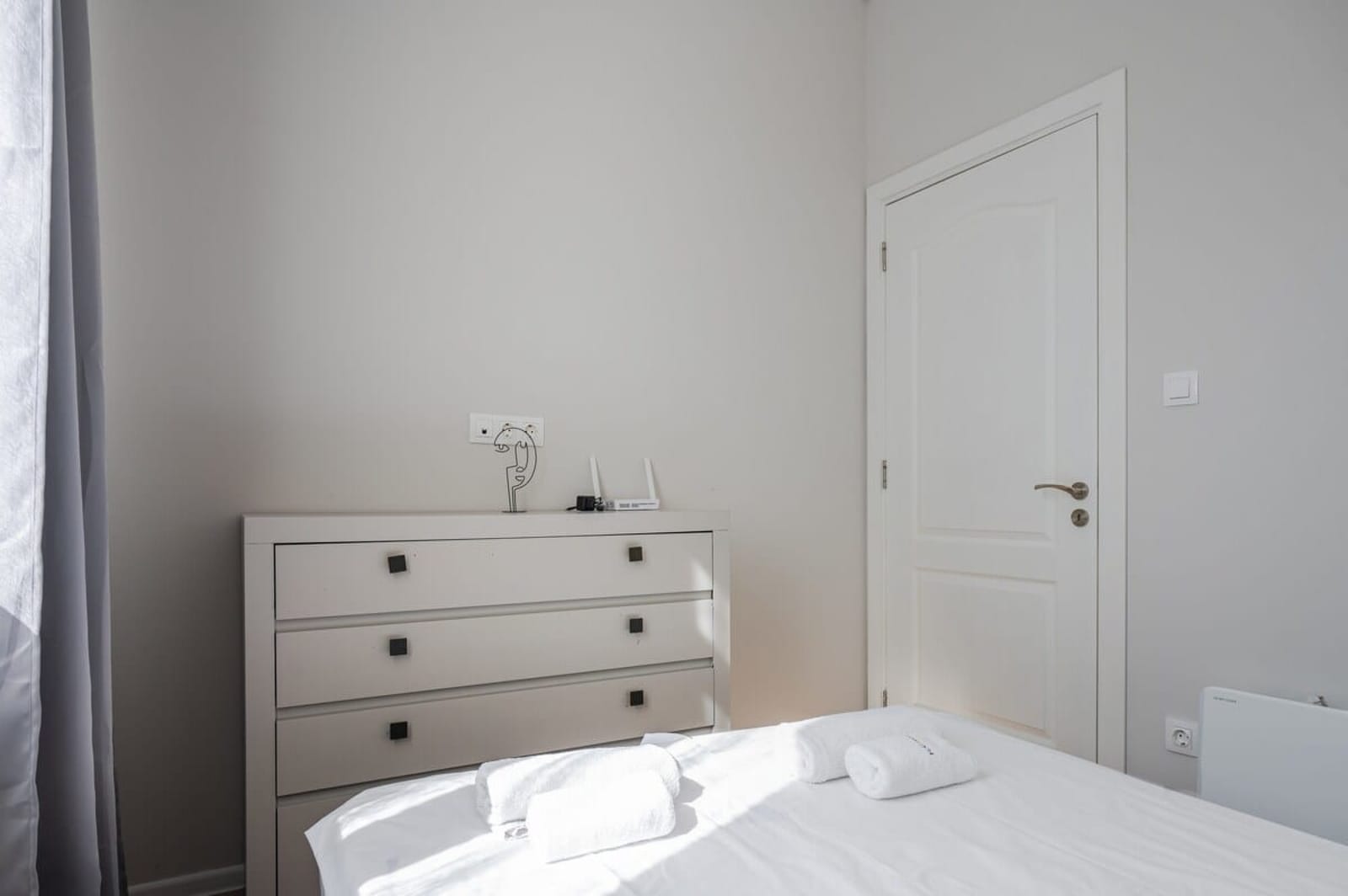 Light and Modern 2BD Flat Next To Women's Market - Photo 7