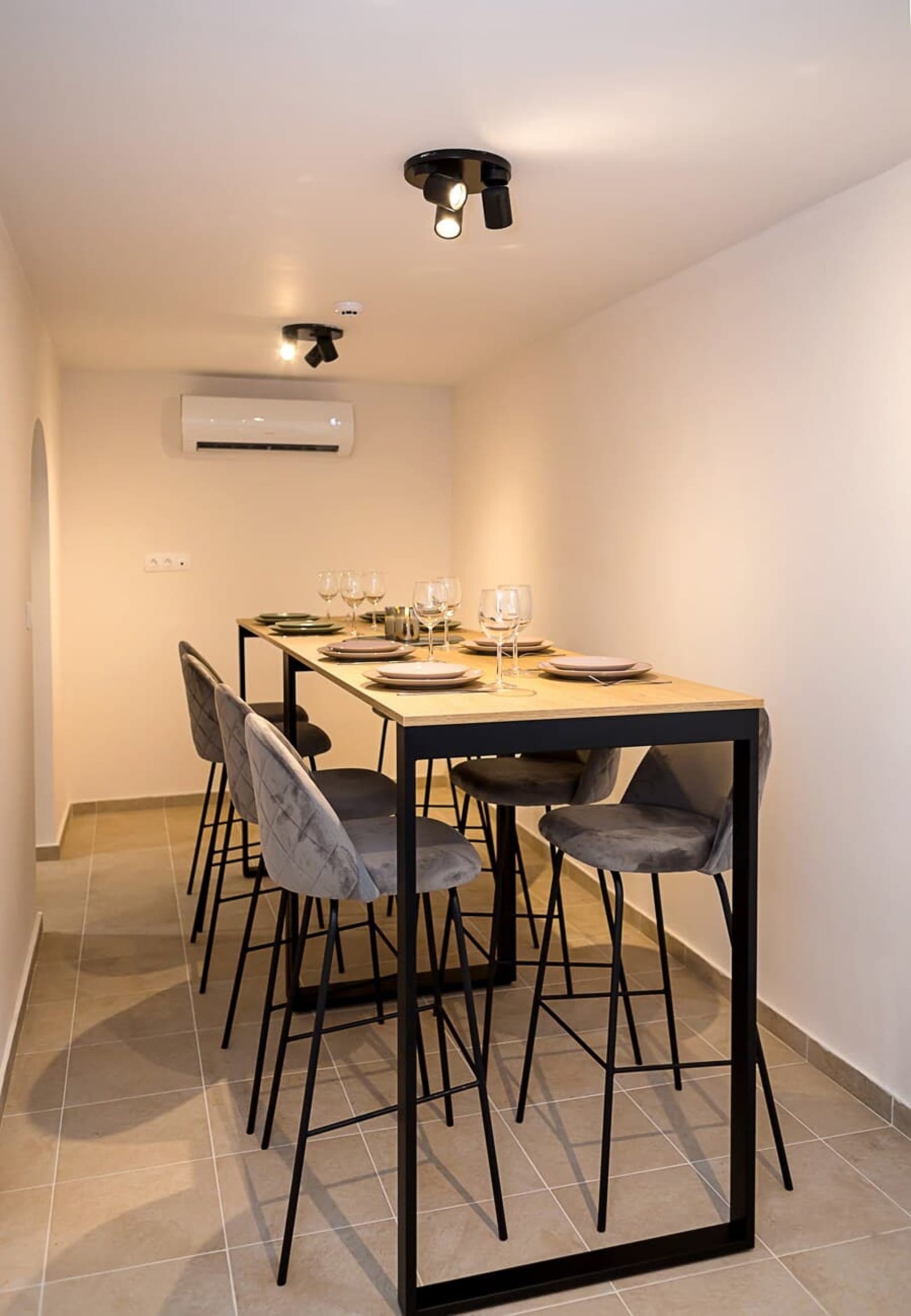 Private Villa with 5BD, Pool &amp; Stunning Sea Views - Photo 29