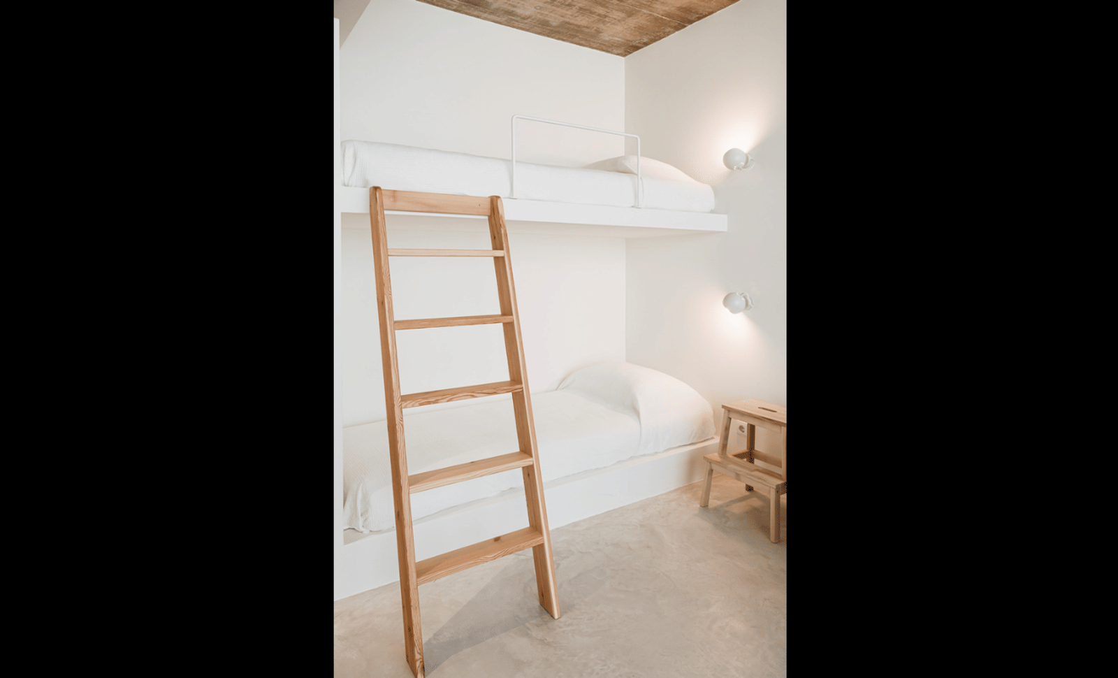 B. Hostel - Photo 14