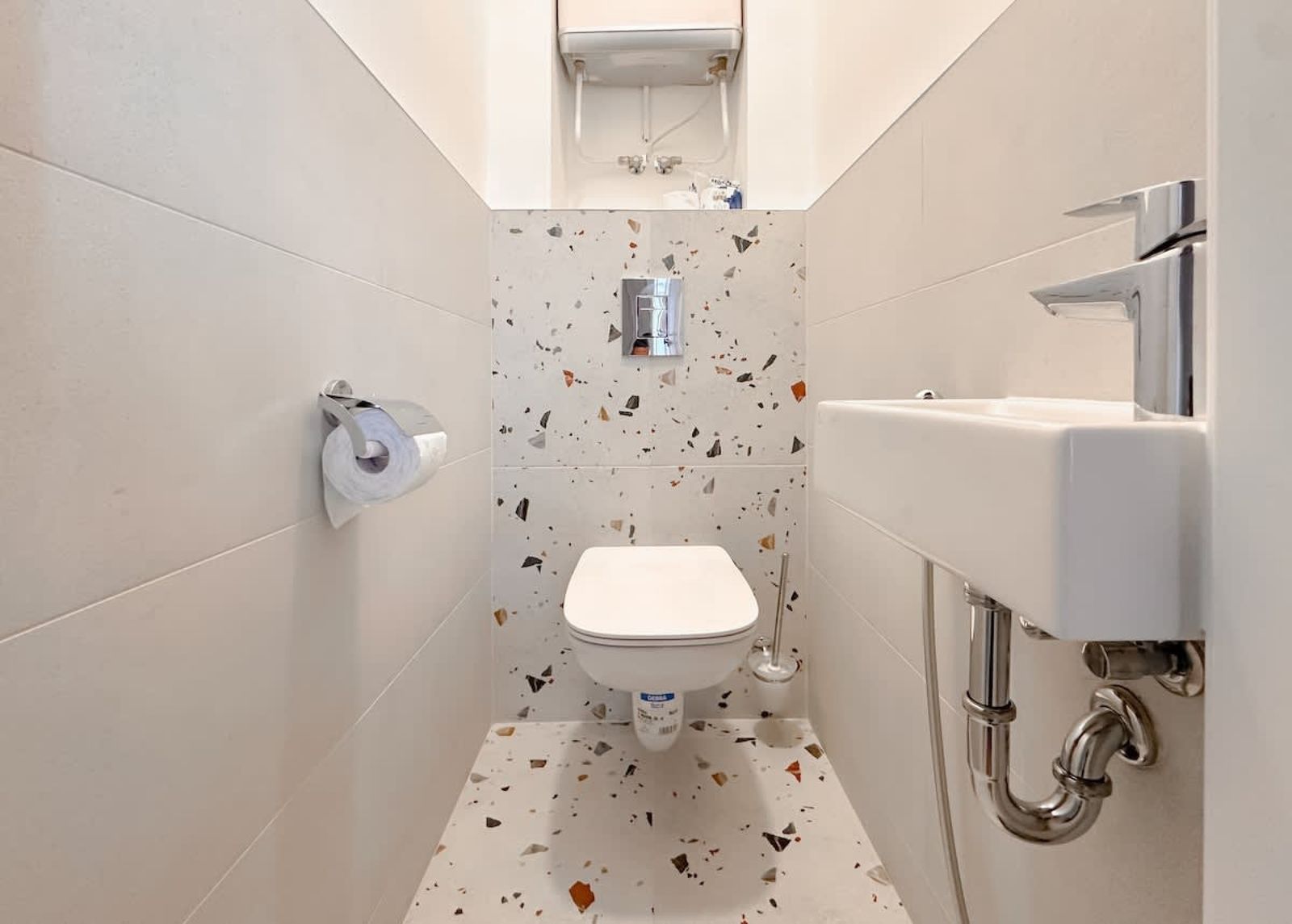 Stylish 2BD with Balcony &amp; Desk near Vitosha Blvd - Photo 17