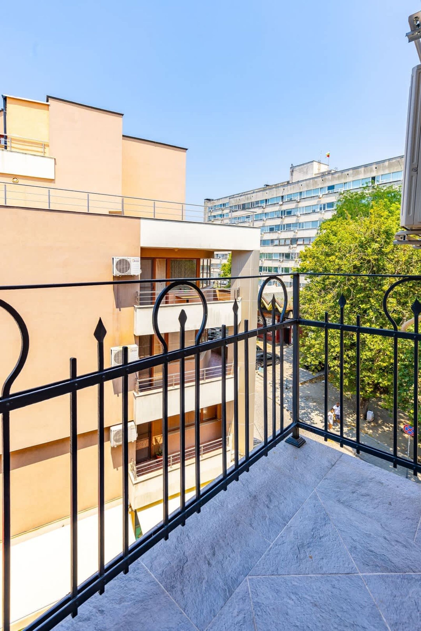 Central Apartments with Garden view - Apt No. 5 - Photo 20