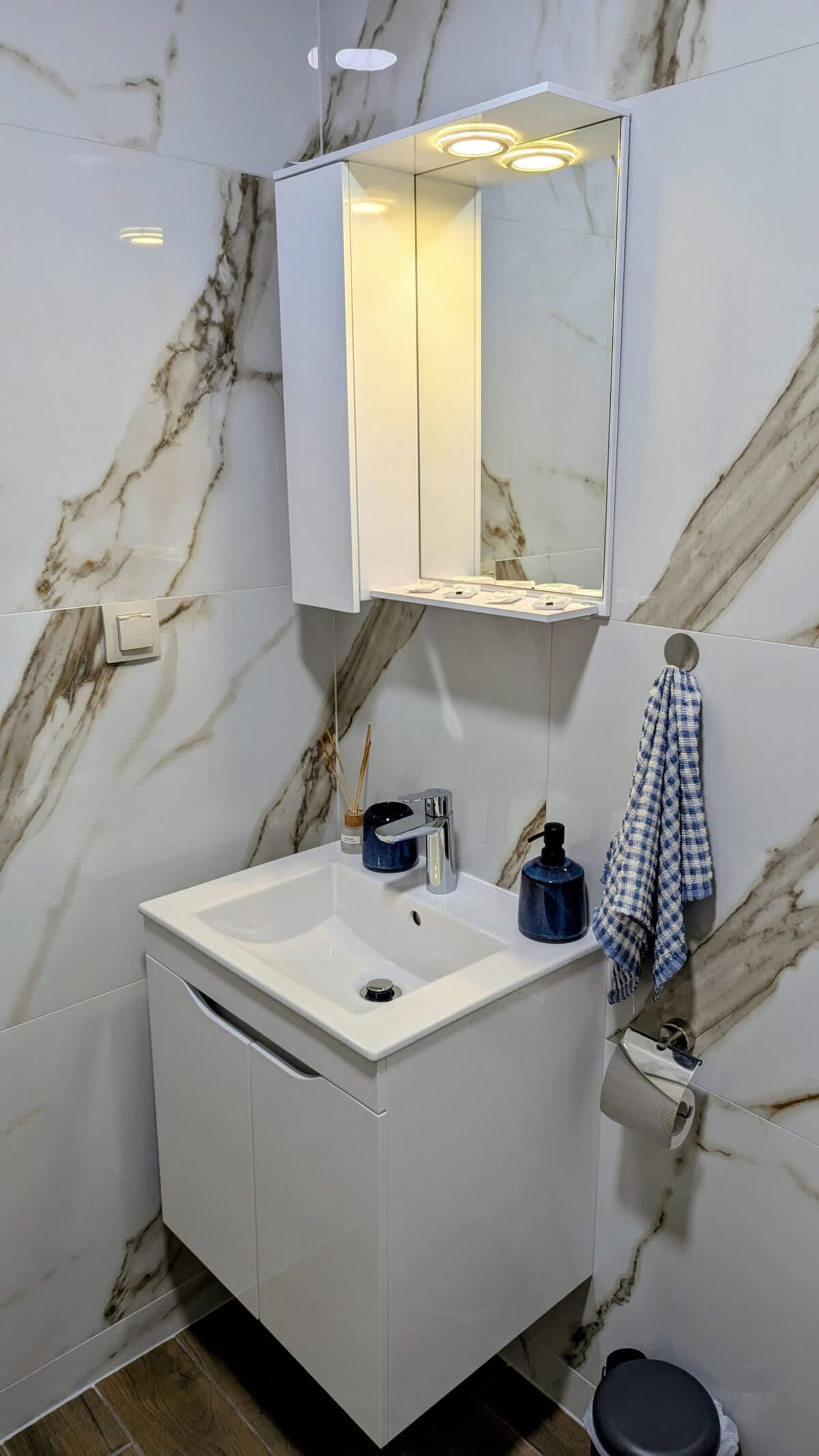 Beachfront Elegant Studio – 100 m from Smokinya Beach - Photo 18