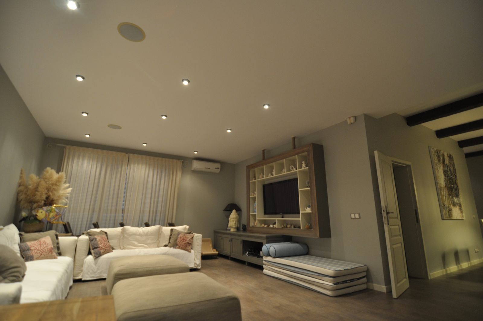 The Flower House - Photo 23