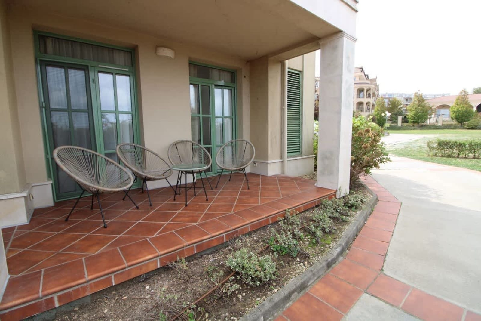 Cozy 2 bedroom apartment in Flores Garden - Photo 10