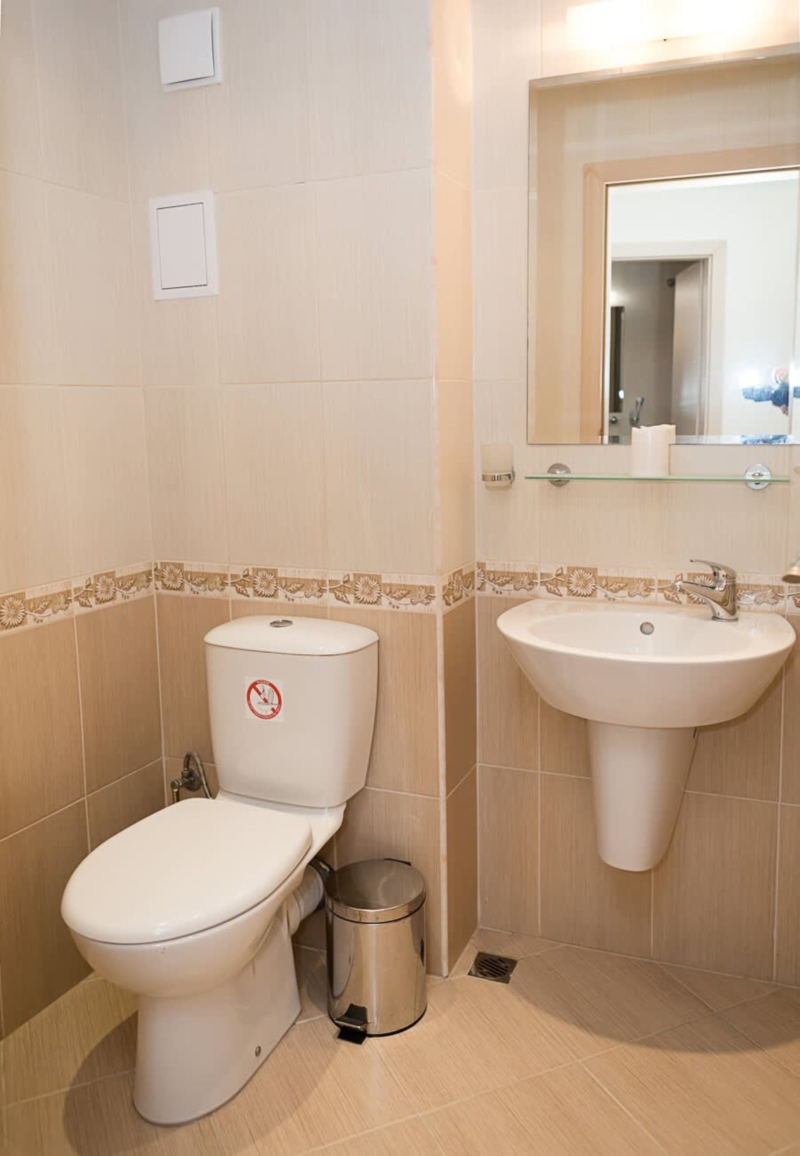 Seaside Bliss: Elegant 1BD with Stunning View - Photo 21