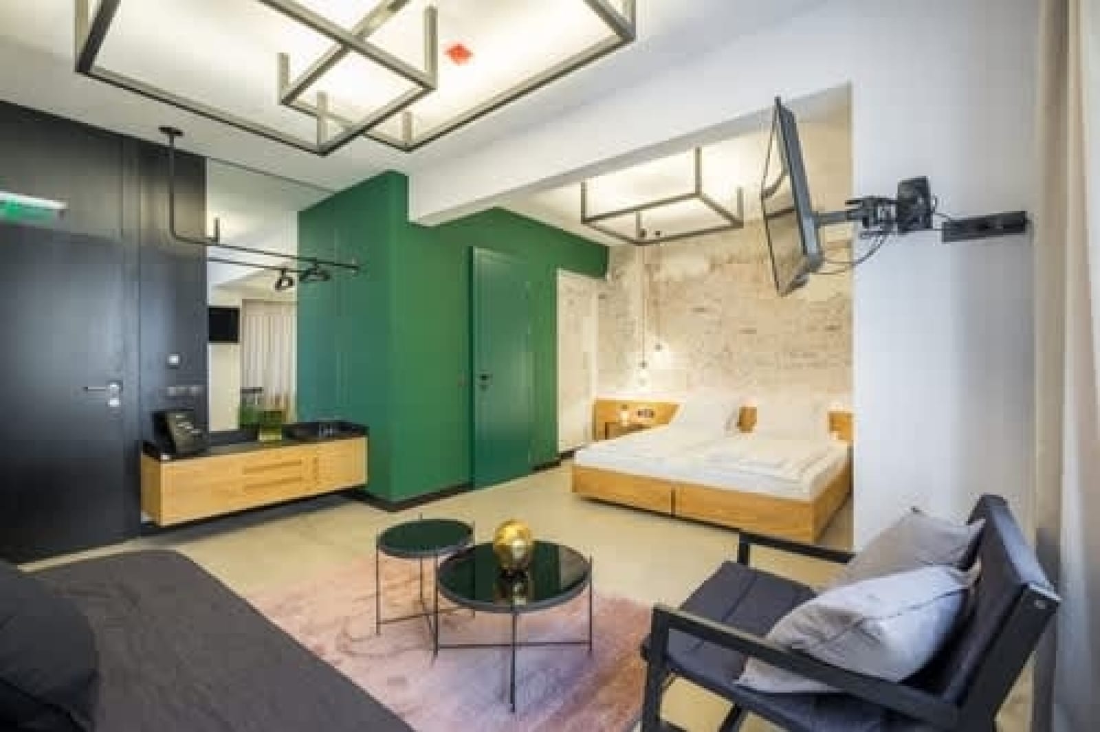 R34 Boutique Hotel - Cover Photo