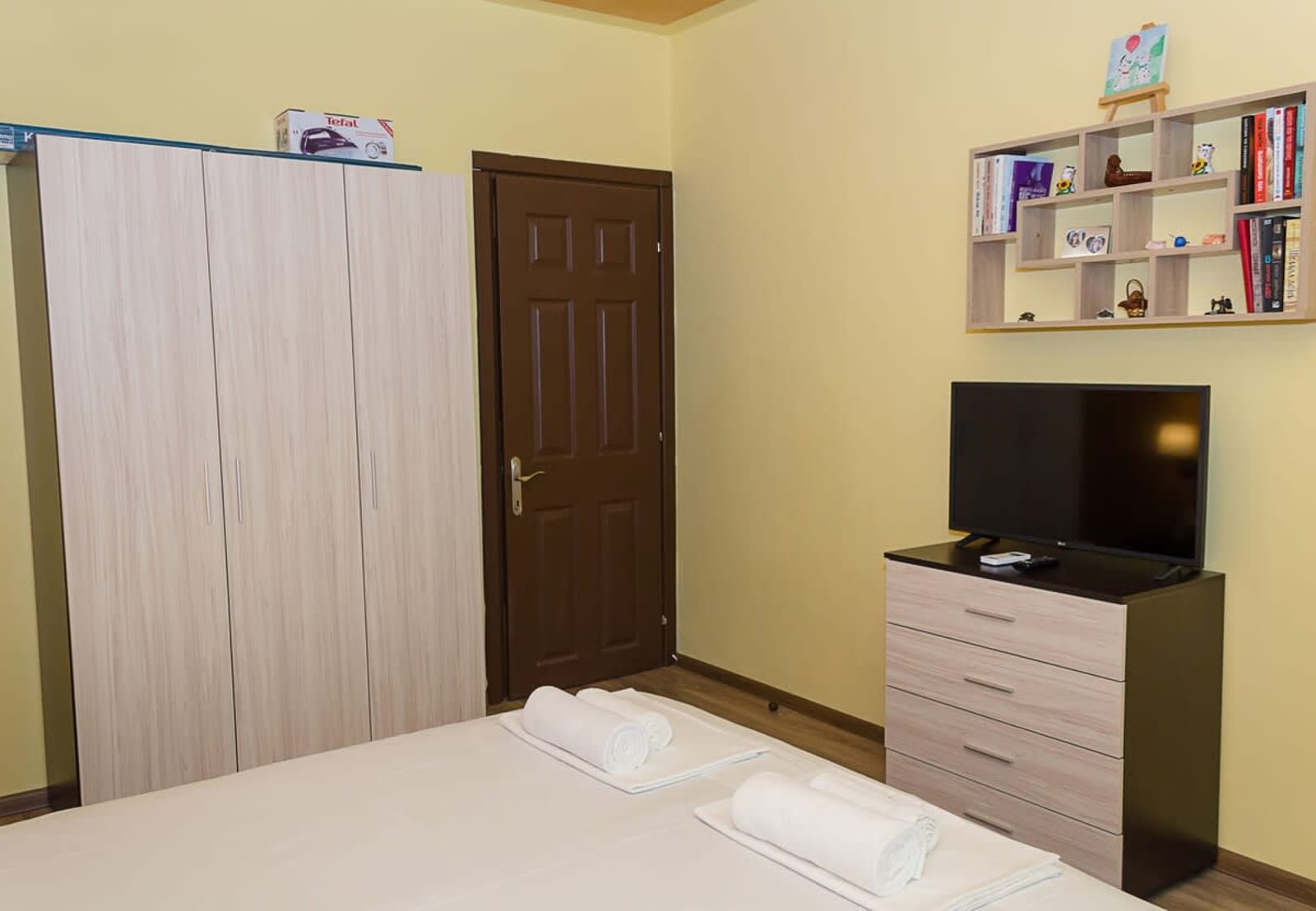 Beachside Haven: Charming 2BD near Golden Sands - Photo 11