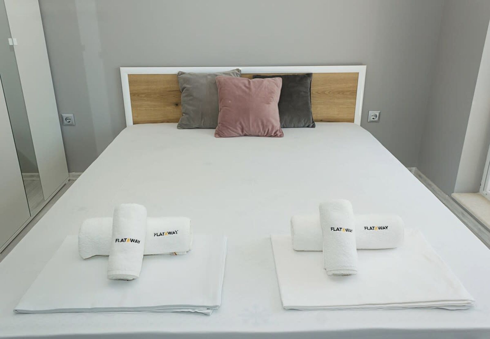 Sunny 1BD Flat in St Constantine &amp; Helena Complex - Photo 14