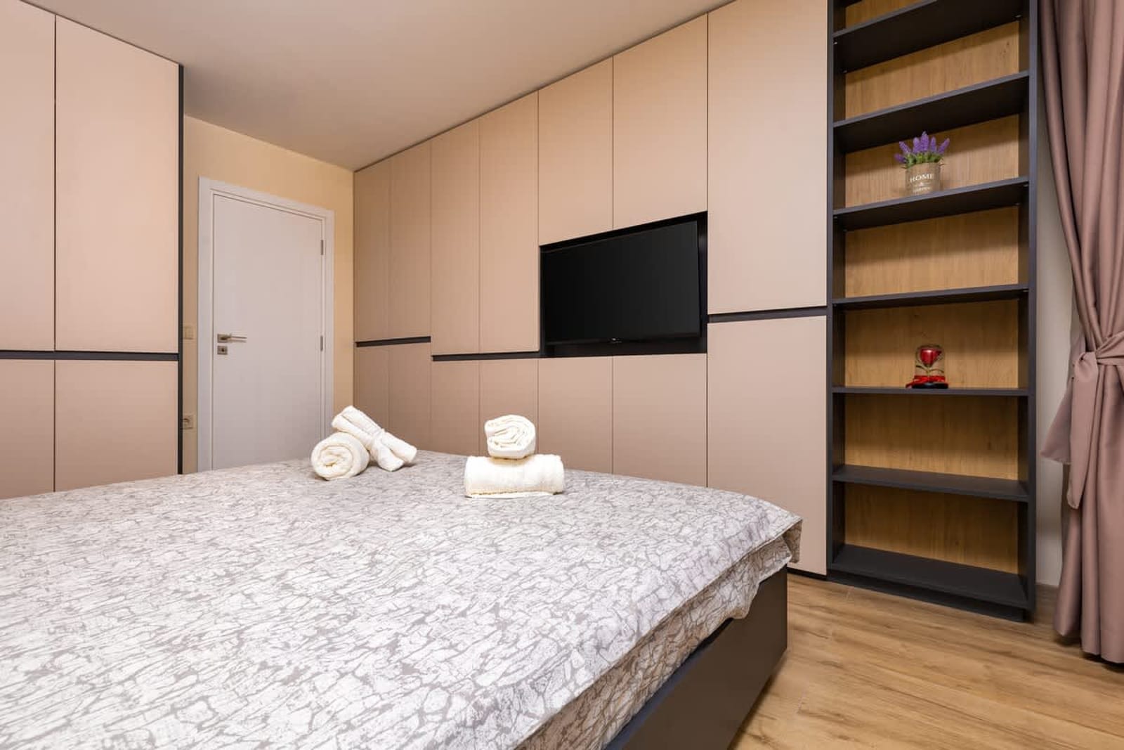 Urban Lux   1BD in the heart of Plovdiv - Photo 11