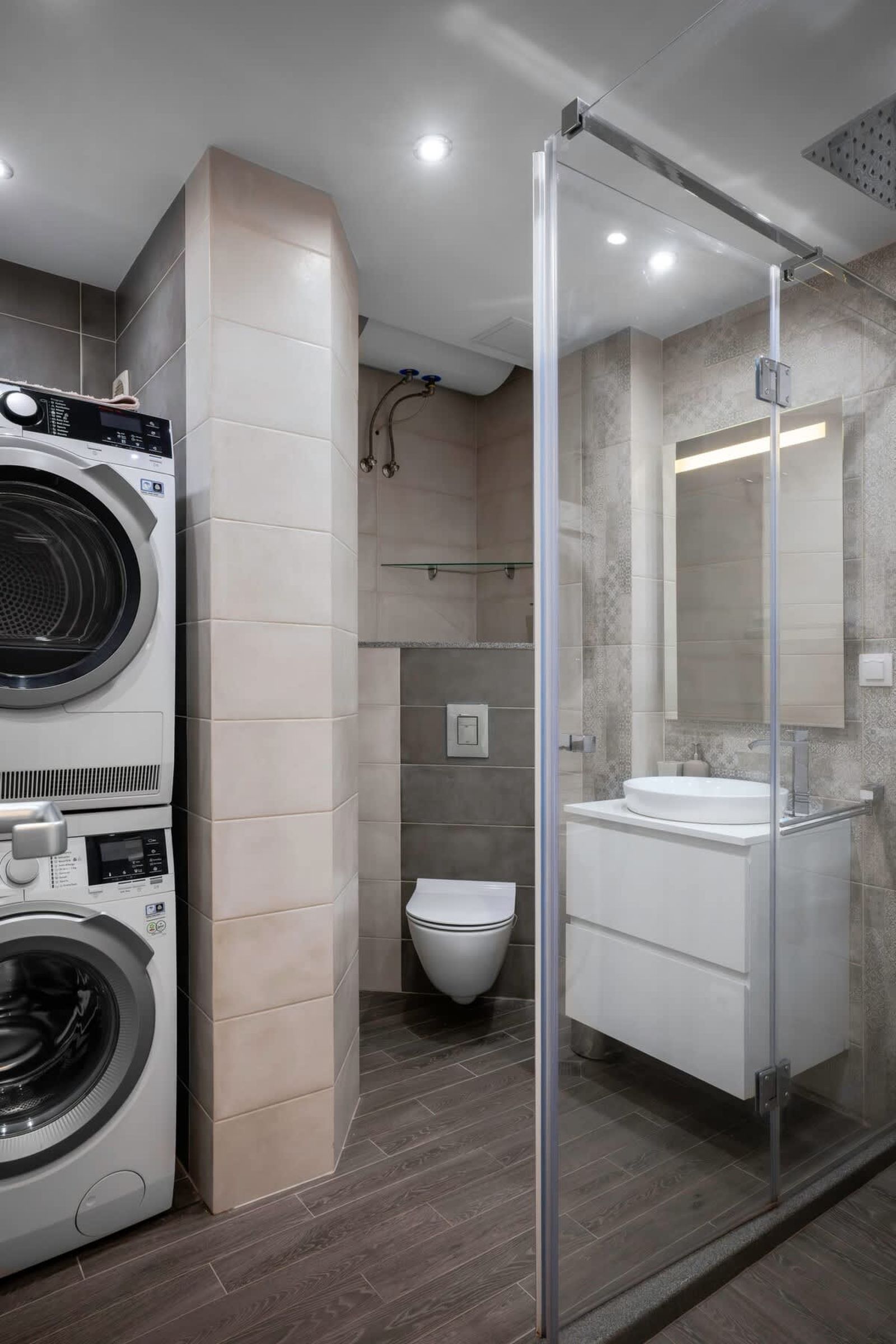 Central Luxurious 2 BD Flat near NDK - Photo 18