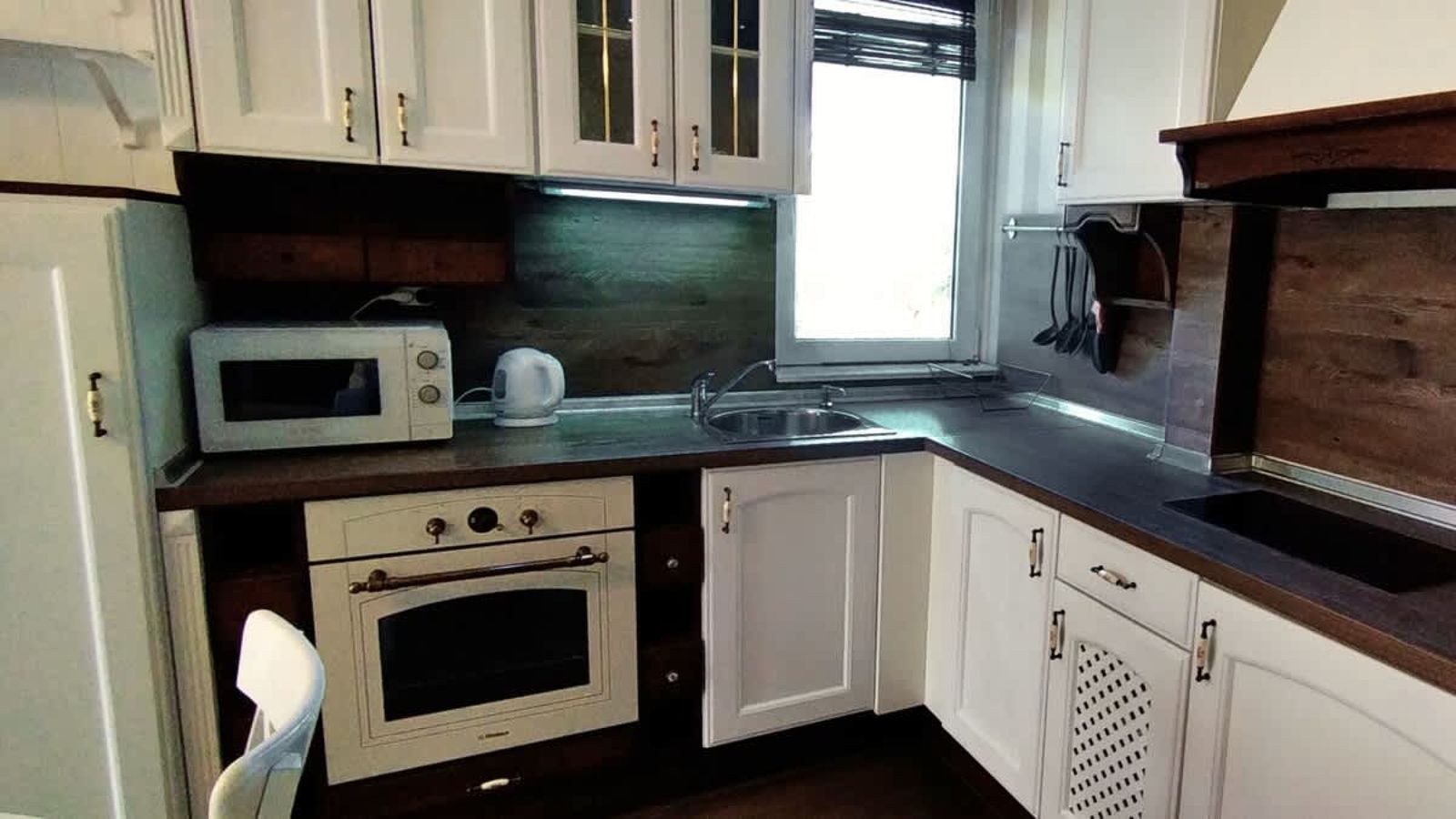 Peaceful Three-Bedroom in Briz, Varna - Photo 18