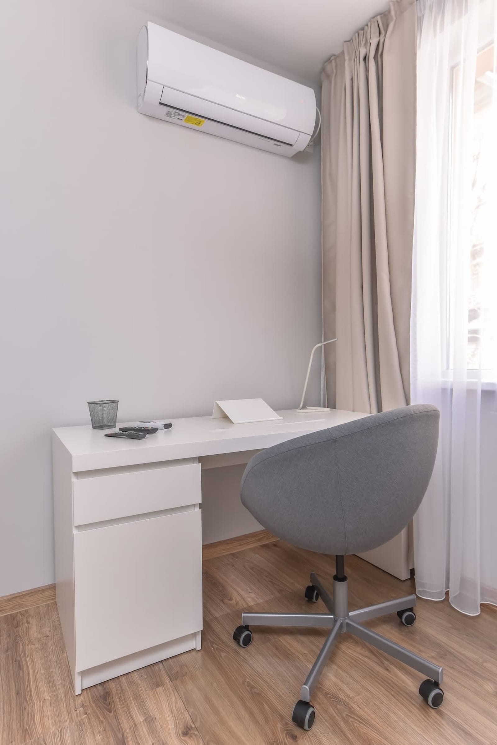 Stylish Residential Flat  with Parking &amp; Balcony - Photo 7