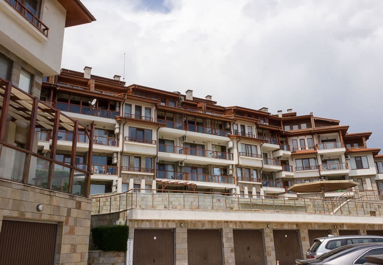 Balchik Garden Palace  2BD Flat with Balcony - Photo 18