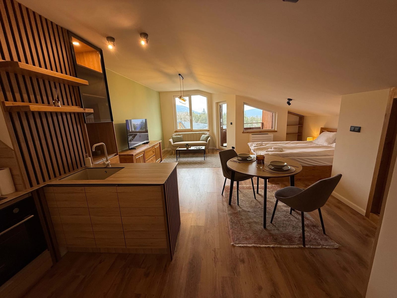 Detelina Mountain Retreat- Cozy Studio with Balcony - Photo 6