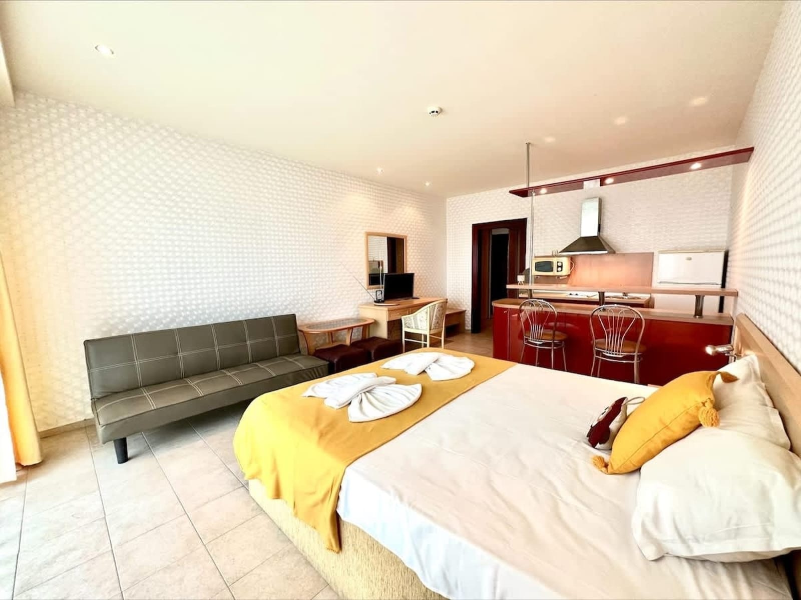 Miramar Palace Studio with Balcony - Photo 39