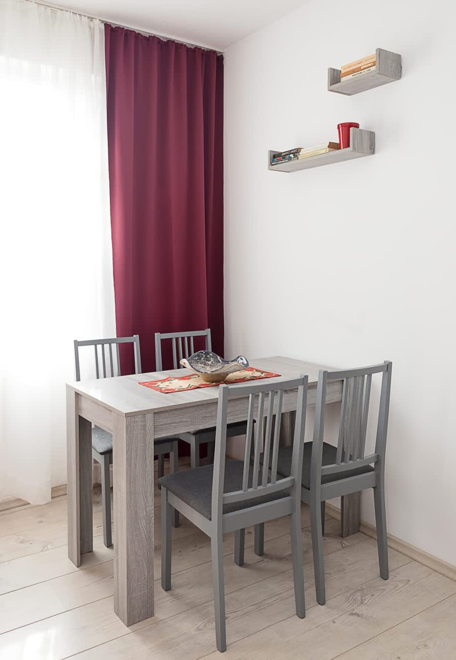 Bright &amp; Elegant 1-BR Flat Near the City Center - Photo 7